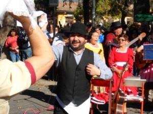 anto cura cueca
